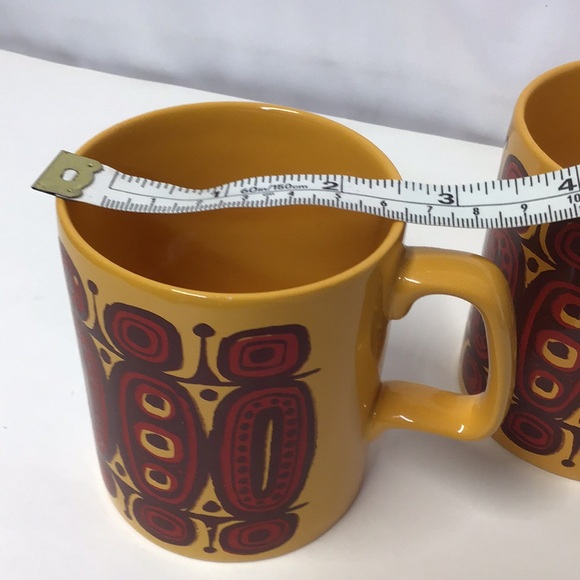 Vintage Retro 70s Style Yellow and Red Ceramic Mugs pair Made in England - Picture 6 of 6
